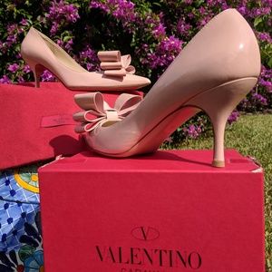 Beautiful VALENTINO Pink Heels with Bows!